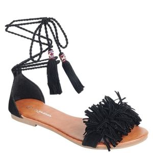 Forever Kailyn-29 Fringe Wrap Sandals Black Brown